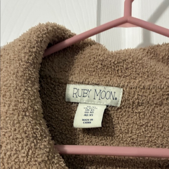 Ruby Moon Shacket with pockets - Picture 2 of 8